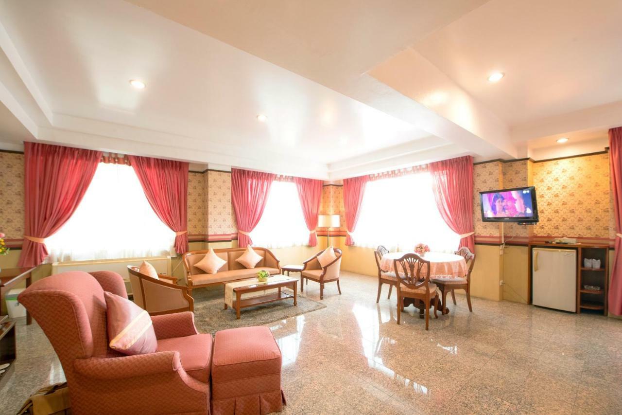 Kosit Hill Hotel Пхетчабун Экстерьер фото